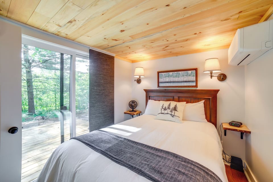 Hike, Fish & Unwind: 2-cabin Retreat in Hersey Cottage in Michigan
