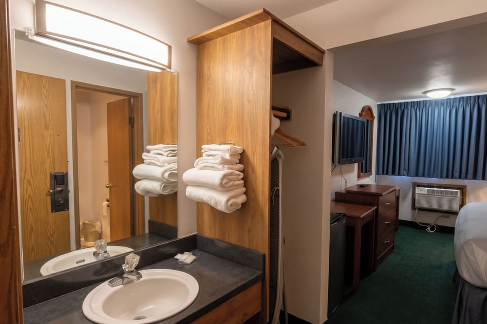 Room, 2 Queen Beds, Non Smoking | Bathroom | Free toiletries, hair dryer, towels