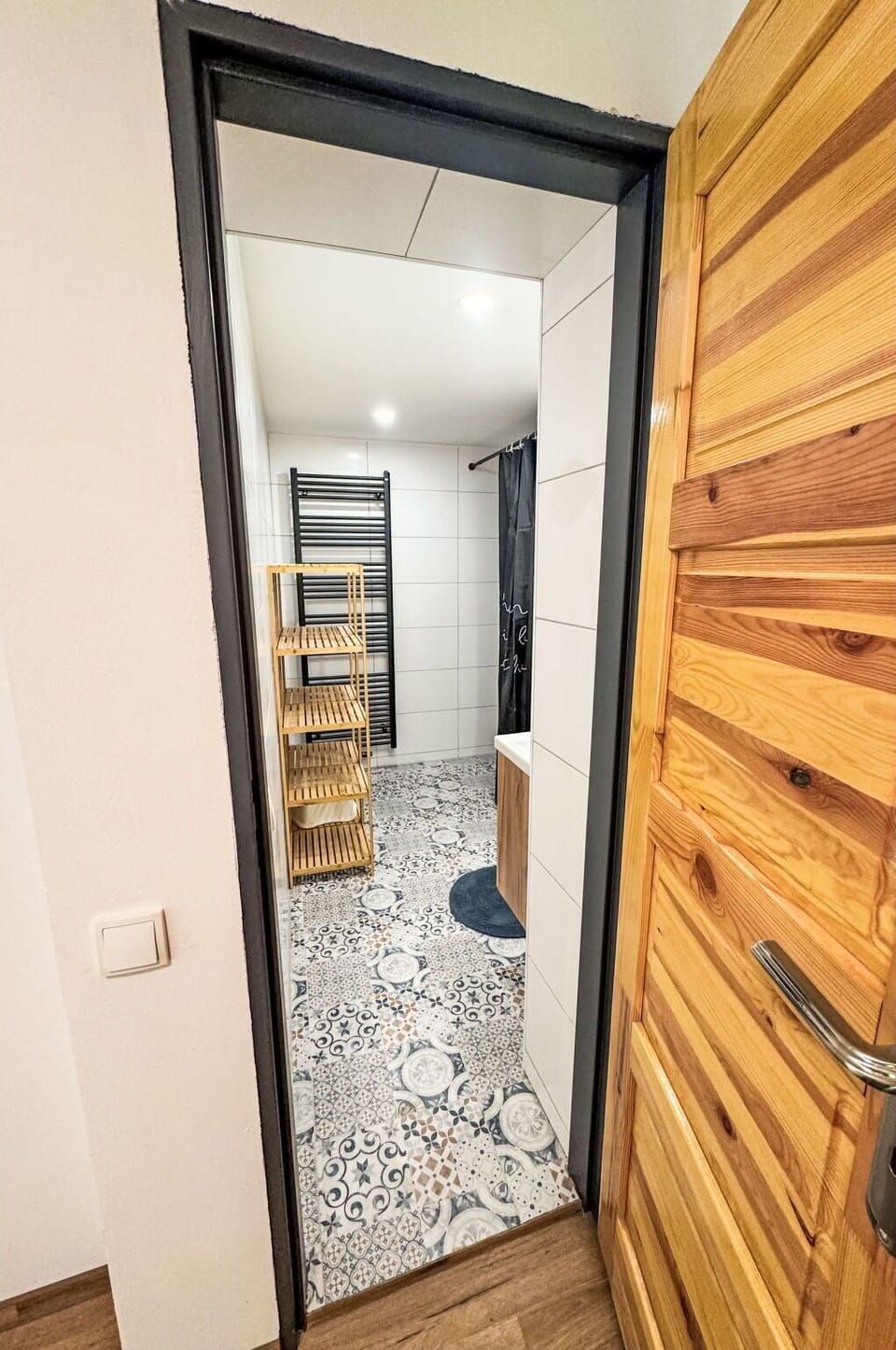 Flooring, Wood, Floor, Interior Design, Wood Flooring, Room, Wood Stain, Hardwood, Tile