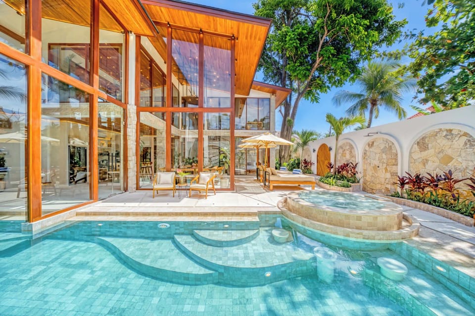 A space that feels open, bright, and endlessly relaxing  