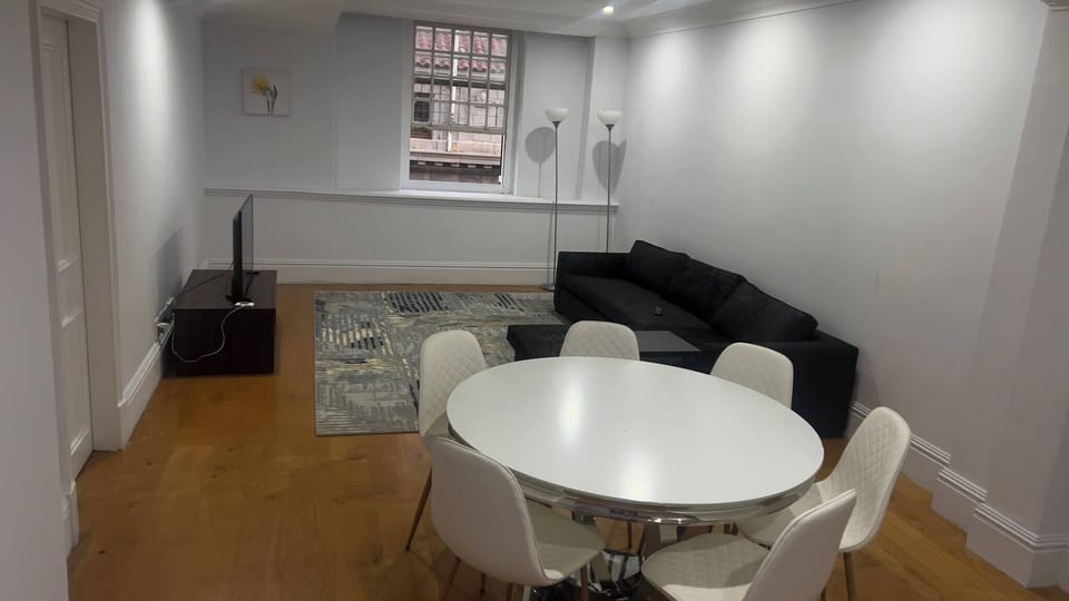 Apartment, 2 Bedrooms, Accessible | Living room