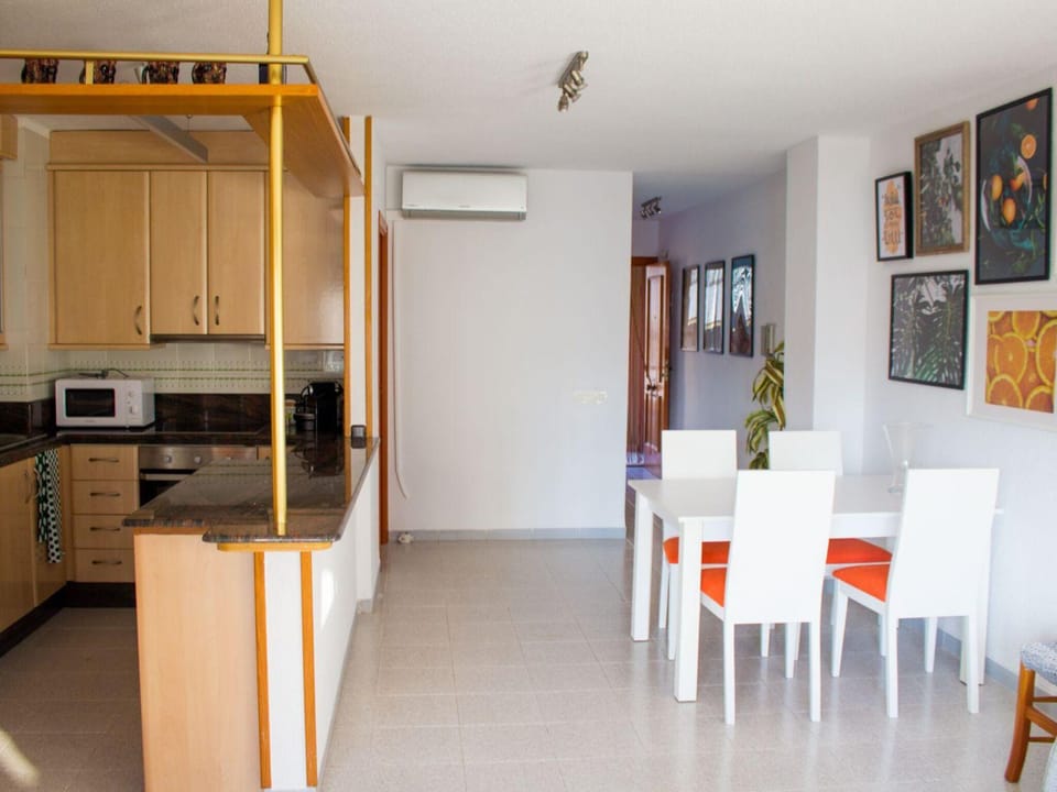 Apartment, 2 Bedrooms, Terrace, Ocean View | Dining room