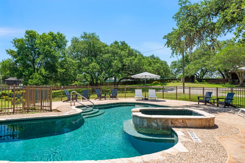 Hang out by the pool under the Texas sun!