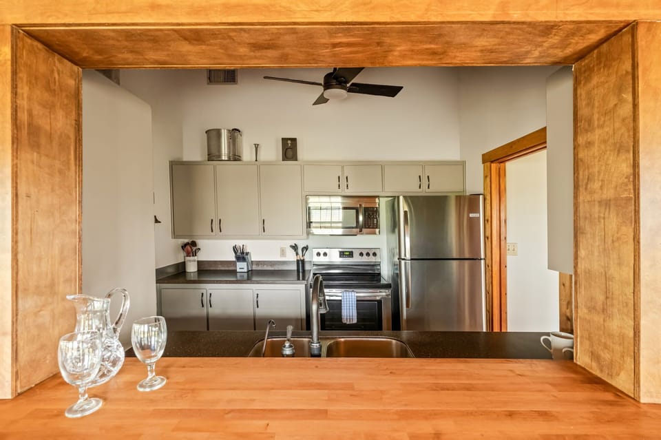 Fully-equipped kitchen