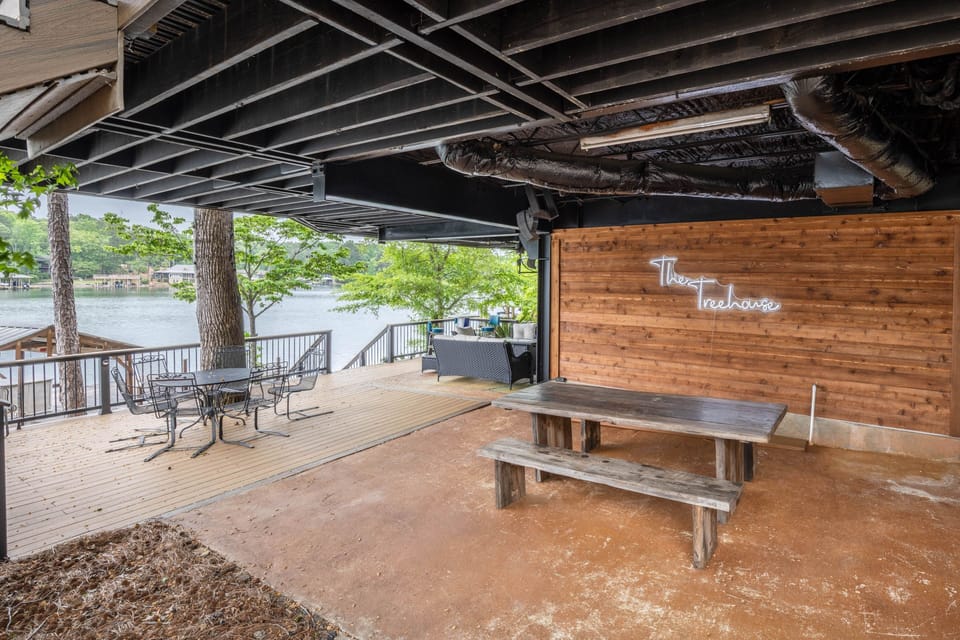 Entertainment area