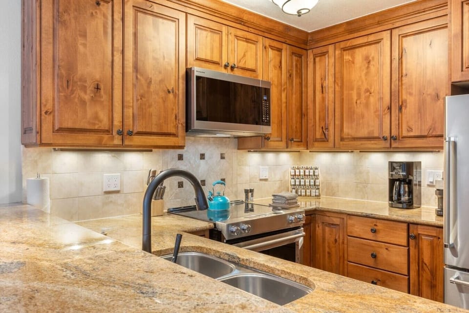 Fully equipped kitchen