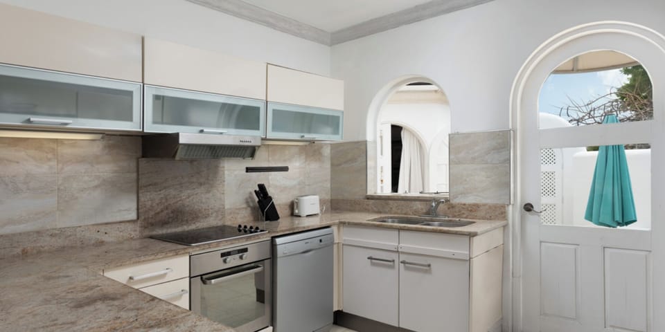 Villa, 3 Bedrooms, Private Pool, Garden View | Interior