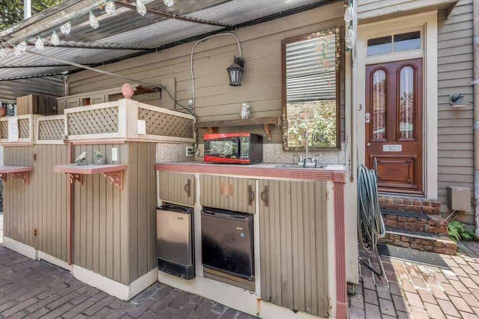 Outdoor kitchen and bar area—great for gathering with your group.