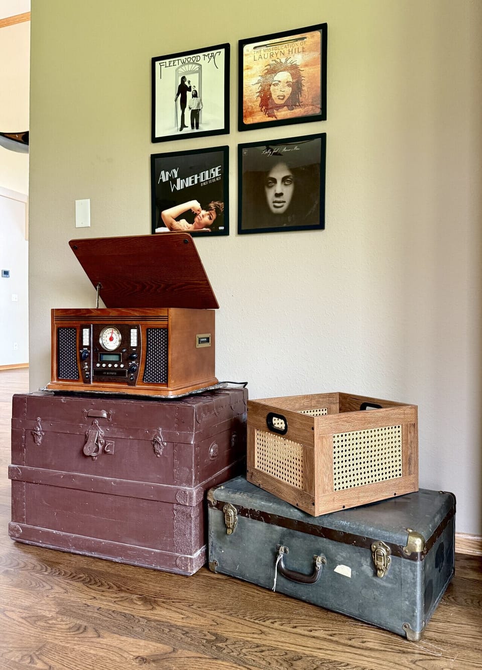 Girl, Put your records on, tell me your favorite song...
