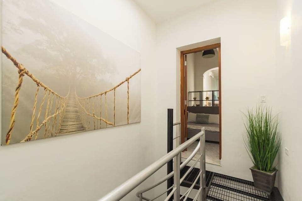 Duplex | Blackout drapes, iron/ironing board, free WiFi