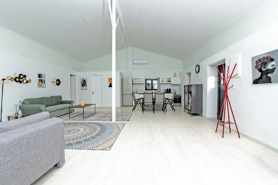 Villa, Courtyard View | Living area