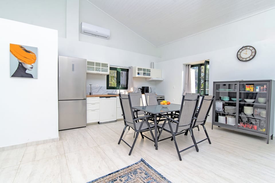 Villa, Courtyard View | Dining