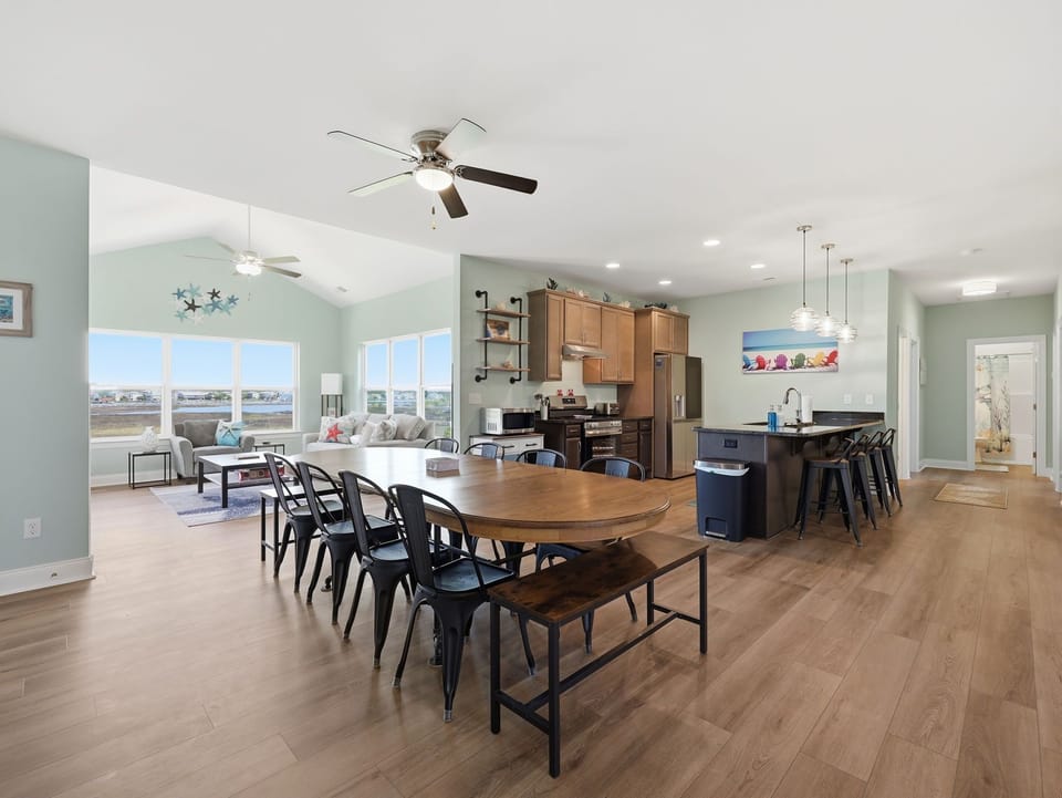 Open-concept layout that keeps everyone together