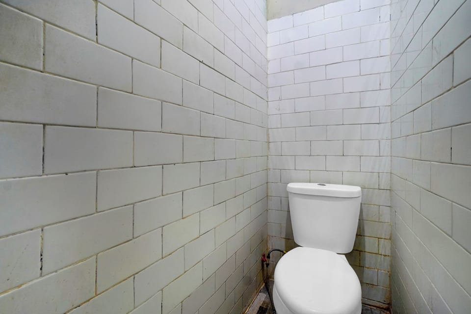 Standard Double Room | Bathroom | Shower