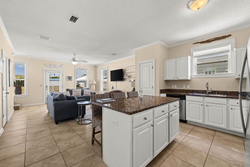 Kitchen/Dining