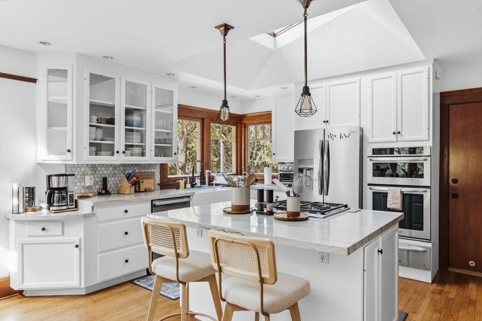 Chefs kitchen with plenty of space and countertop seating