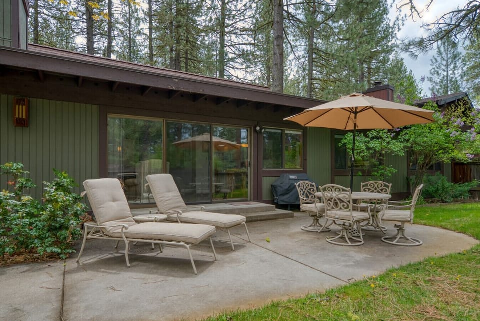 Comfortable sun loungers are perfect for relaxing in the sun!