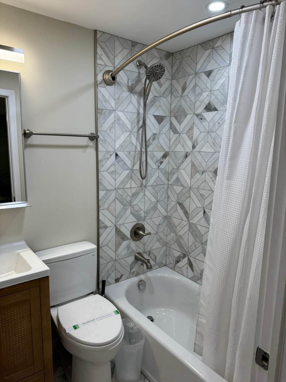 321 downstairs master bath 5-6-26