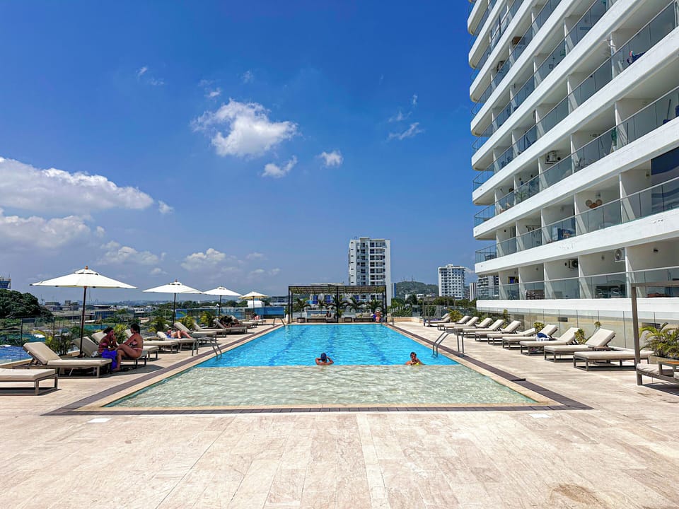 15 outdoor pools