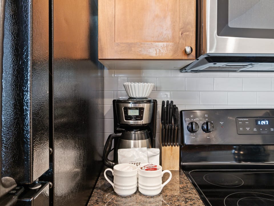 Kitchen / Coffee / Drip Coffee Maker