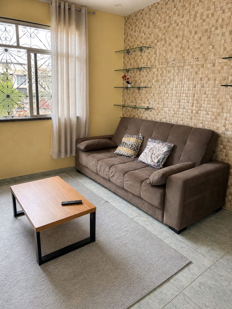 House | Living area | Flat-screen TV