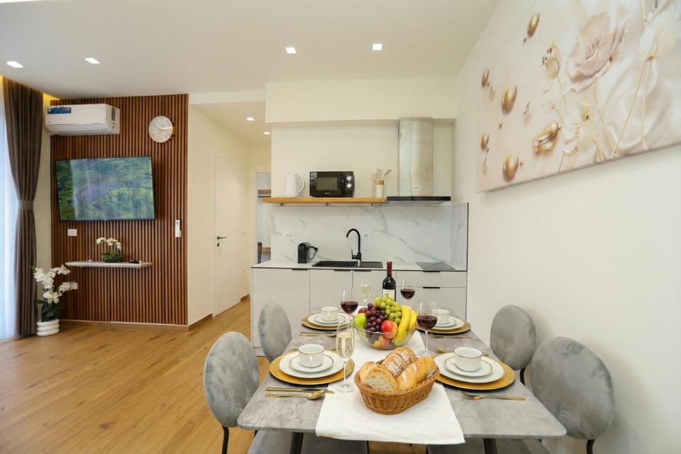 Kitchen and dining area