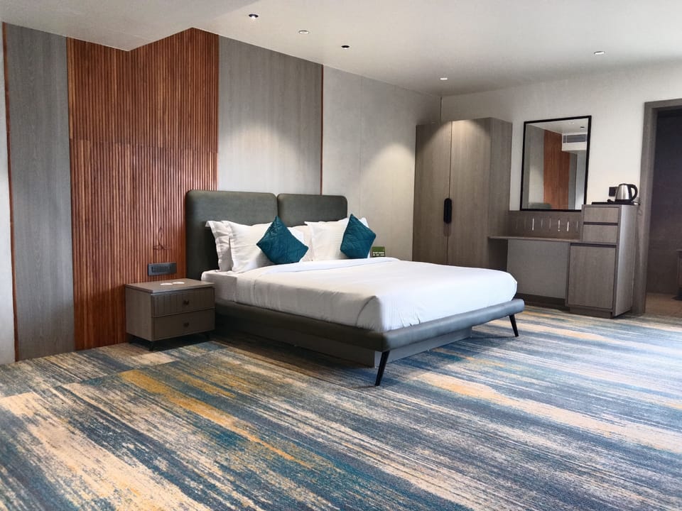 Premium Double Room, City View | In-room safe, iron/ironing board, free WiFi