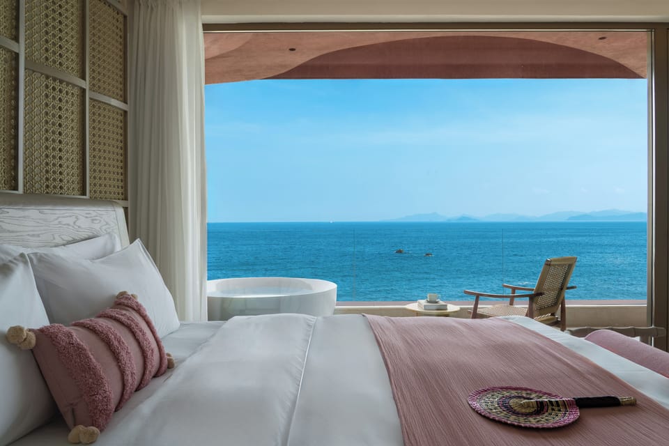 Classic Double Room, Ocean View | Desk, laptop workspace, blackout drapes, soundproofing