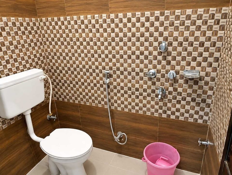 Standard Room | Bathroom