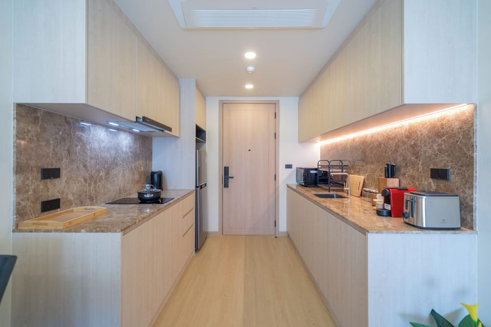 Double Room, Balcony, Garden View | Private kitchen | Fridge, microwave, stovetop, coffee/tea maker