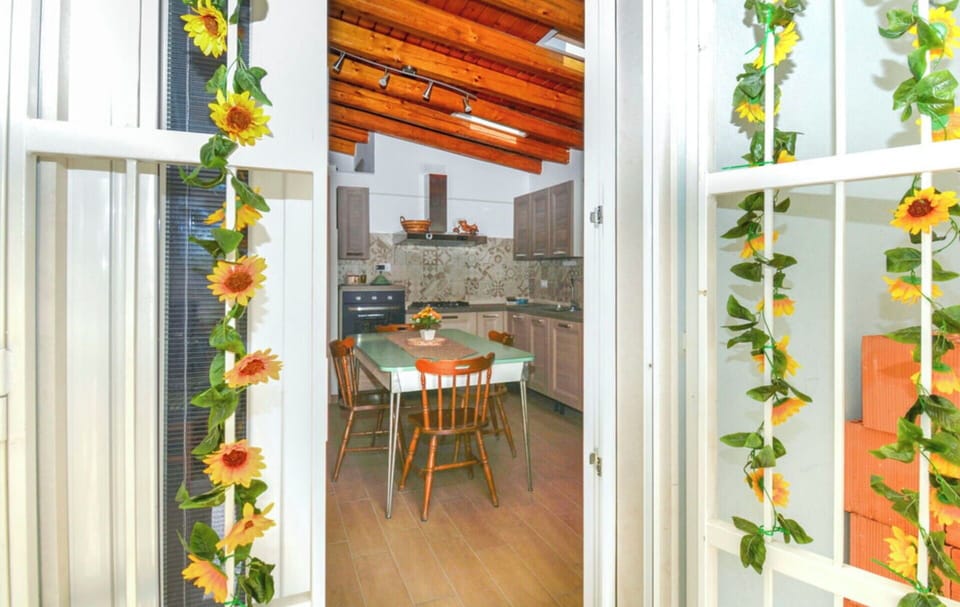 Autumn, Kitchen, Spring, Summer