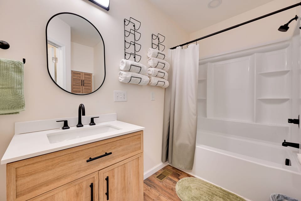 Full Bath | Cabin 1