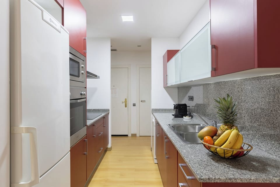 Apartment | Private kitchen | Fridge, microwave, oven, stovetop