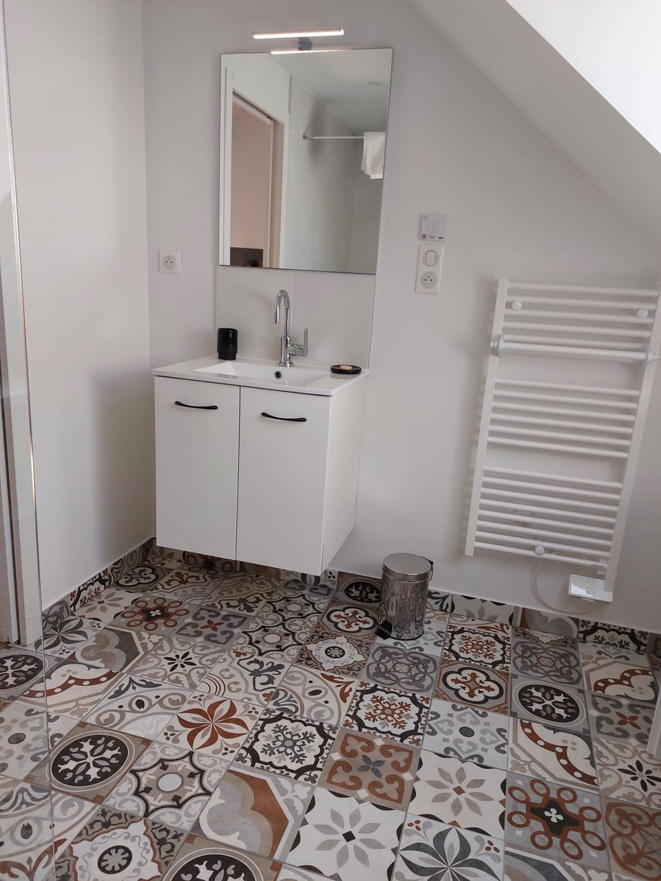 Hyrome | Bathroom
