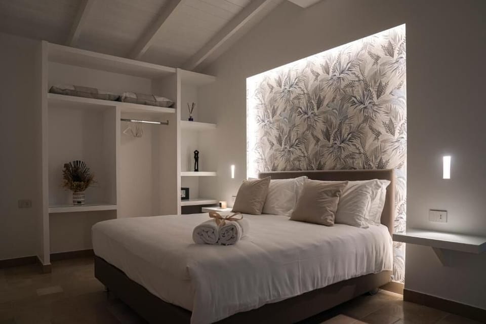 Deluxe Double Room, Courtyard View | In-room safe, soundproofing, iron/ironing board (on request)
