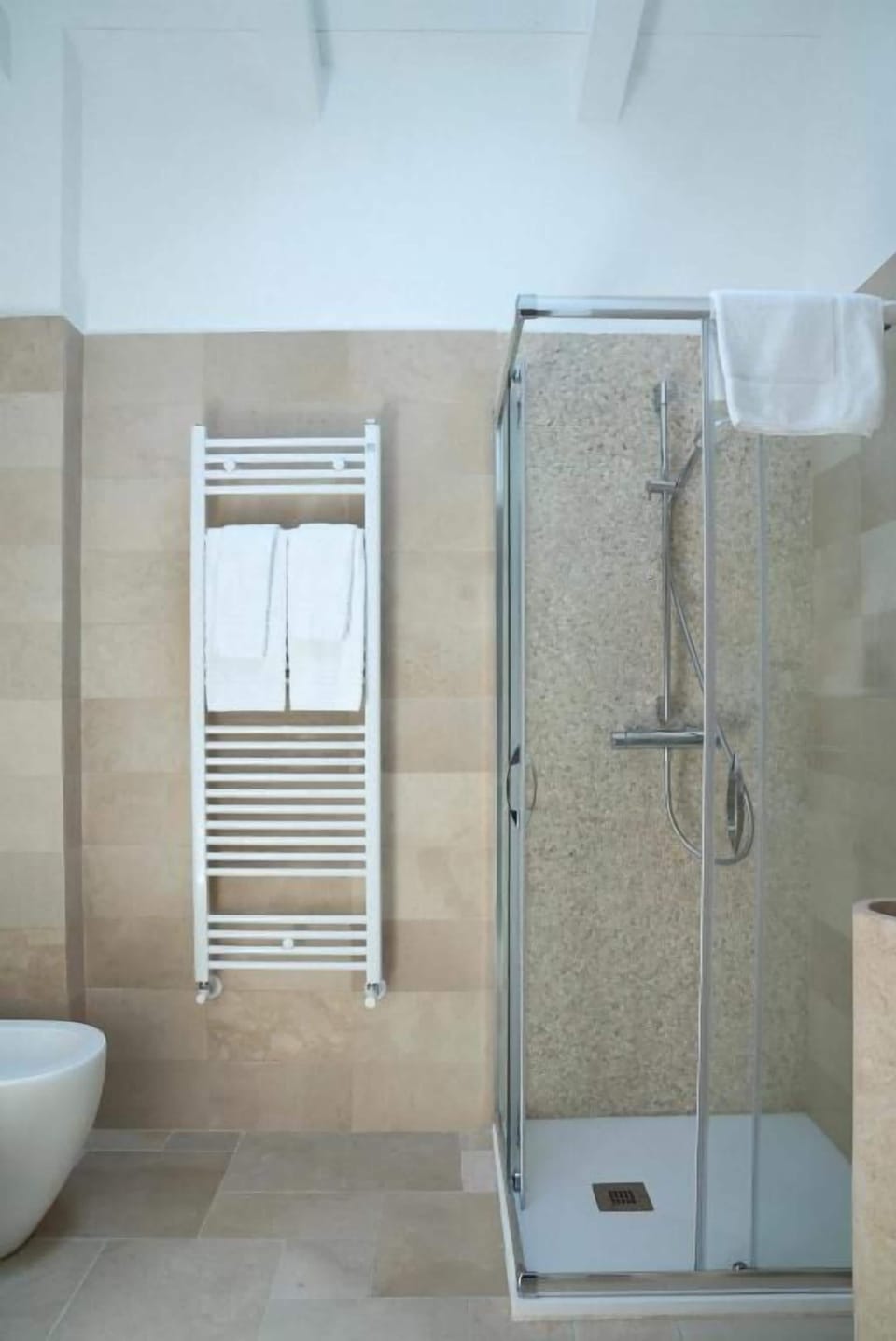 Deluxe Double Room, Pool View | Bathroom | Bidet