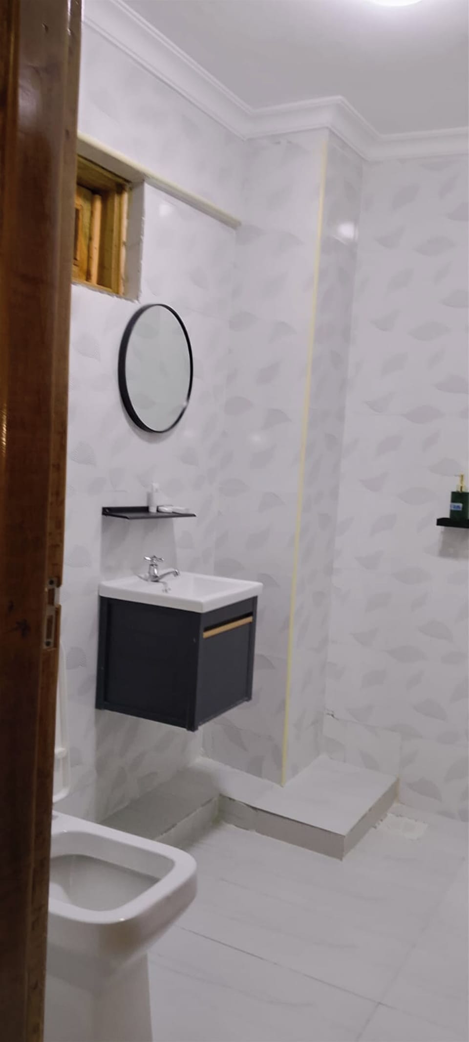 Basic Double Room | Bathroom | Free toiletries, bidet, towels, soap
