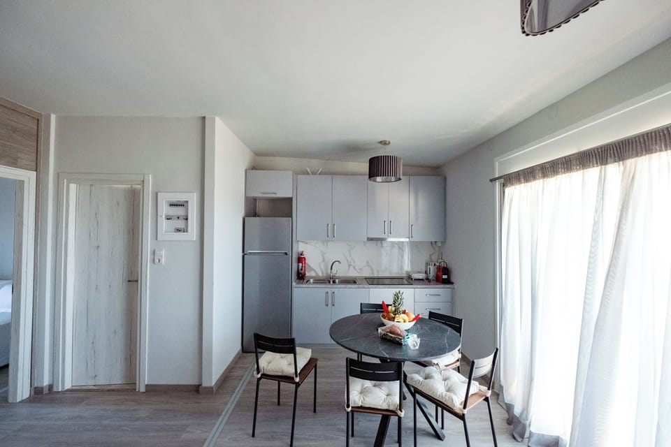 Two Bedroom Apartment with Sea view | Private kitchen
