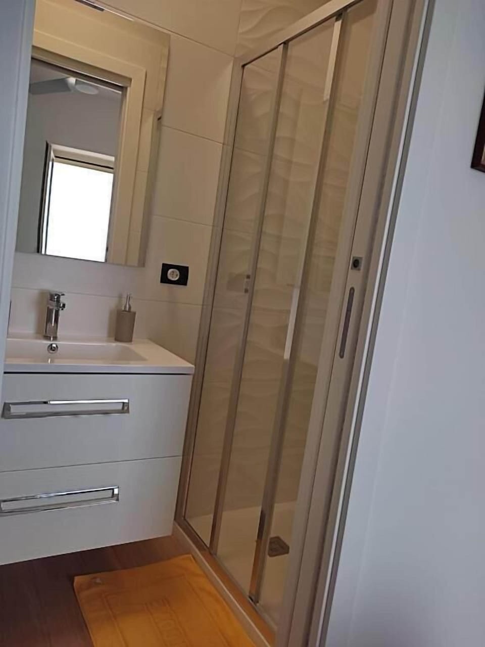 Deluxe Double or Twin Room, Sea View | Bathroom