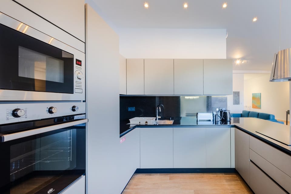 Family Townhome, Multiple Bedrooms (Dar Sara Holiday Gozitan Home) | Private kitchen | Fridge, microwave, oven, stovetop