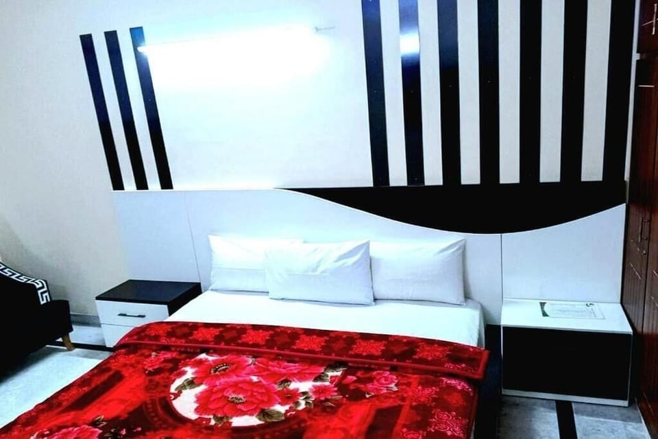 Standard Room | Iron/ironing board, free WiFi