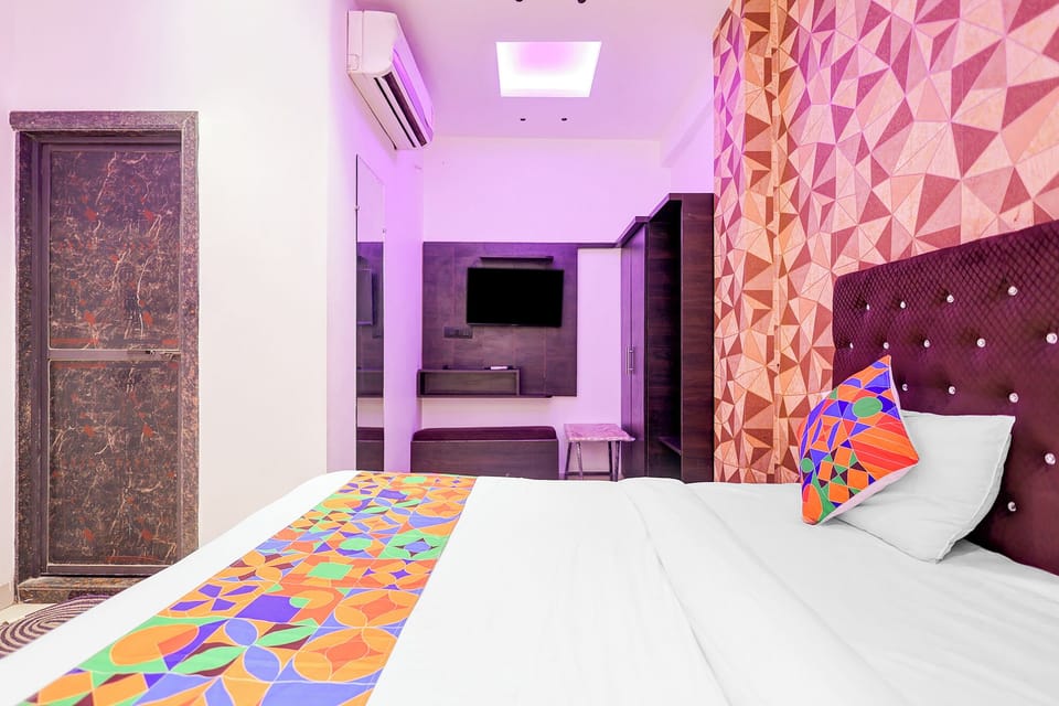 Deluxe Room | Egyptian cotton sheets, premium bedding, in-room safe, free WiFi