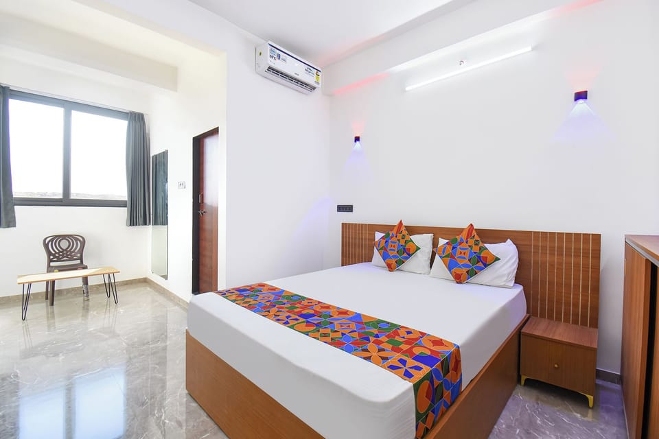 Premium Room | Egyptian cotton sheets, premium bedding, in-room safe, free WiFi