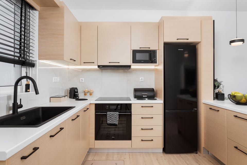 Apartment | Private kitchen | Full-size fridge, microwave, oven, stovetop