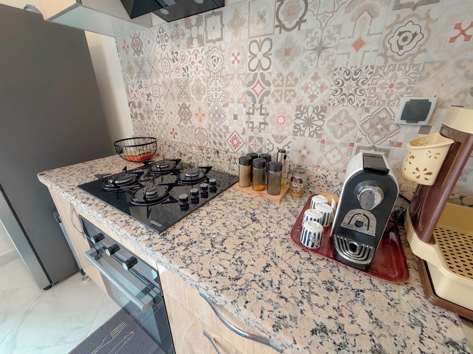 Comfort Apartment, Mountain View | Private kitchen