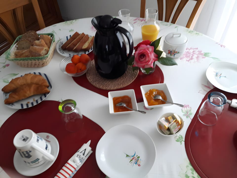 Breakfast meal