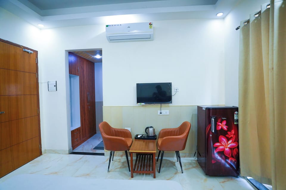 Deluxe Room, Balcony, City View | Desk, laptop workspace, free WiFi