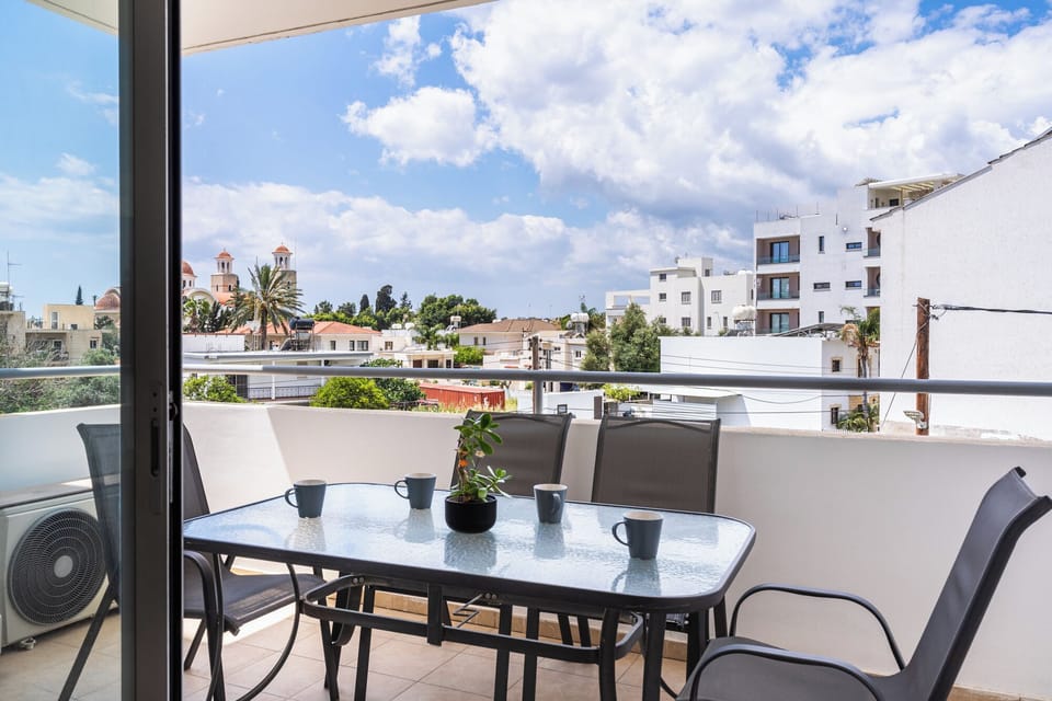 Apartment, Balcony, City View | Outdoor dining