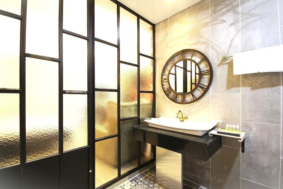 Premium Double Room | Bathroom | Separate tub and shower, hair dryer, slippers, towels
