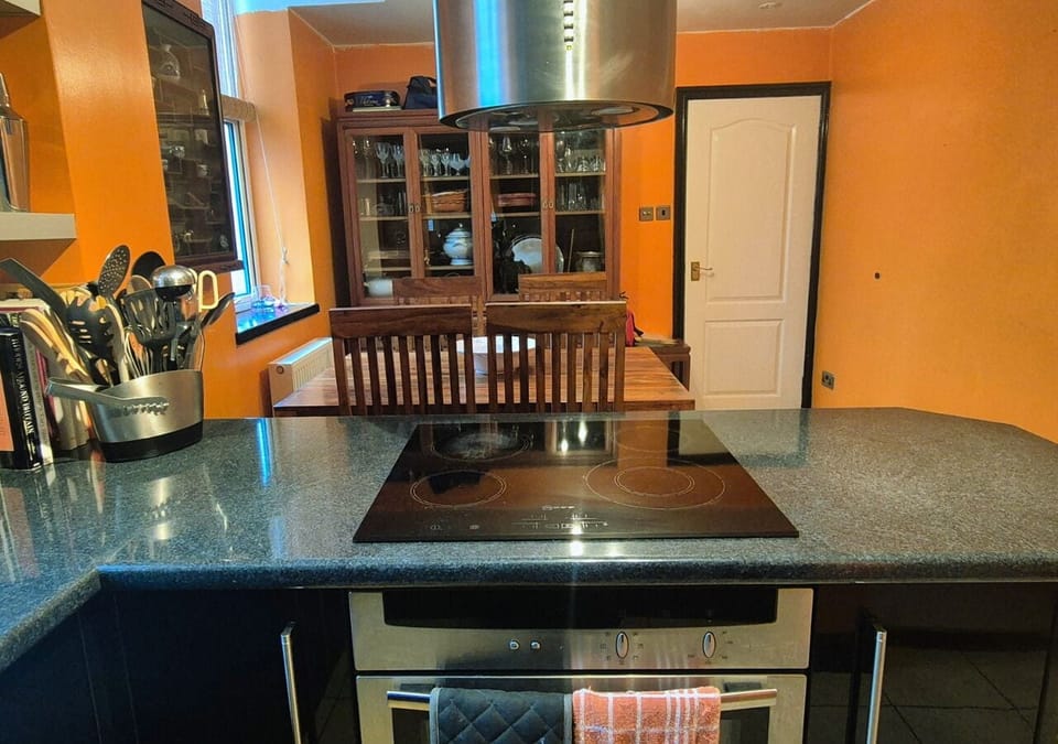 Comfort Apartment, Private Bathroom (The Hanover) | Shared kitchen